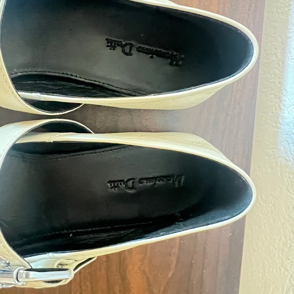 Massimo Dutti Beige Mary Jane Flats - Picture 2 of 3